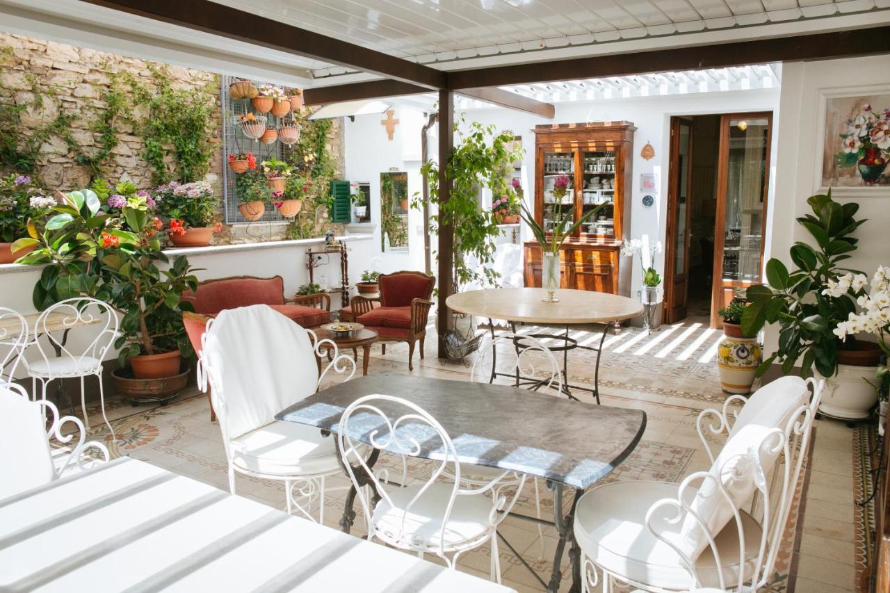 Domus Socolatae Residenza D'Epoca Charming B&B - Adults Only Фолоника Екстериор снимка